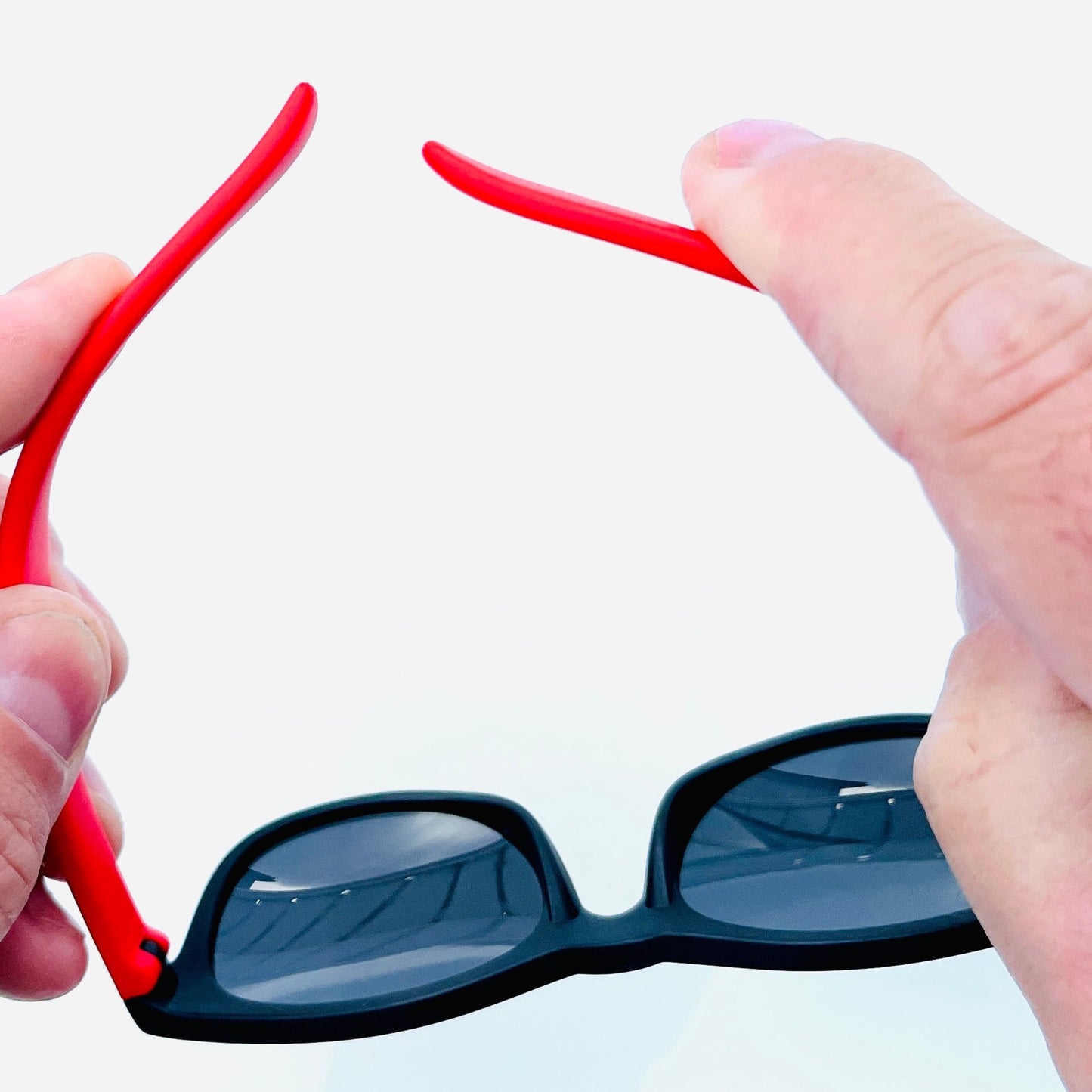 Stilige og polariserte solbriller til barn – Fleksible design for ekstra komfort